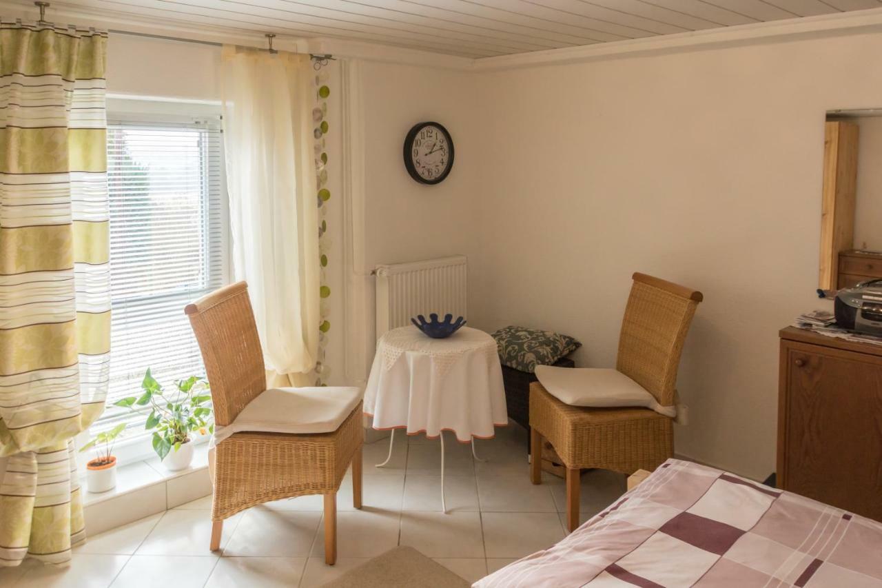 Ferienwohnung Buettner Solms-Oberbiel Экстерьер фото